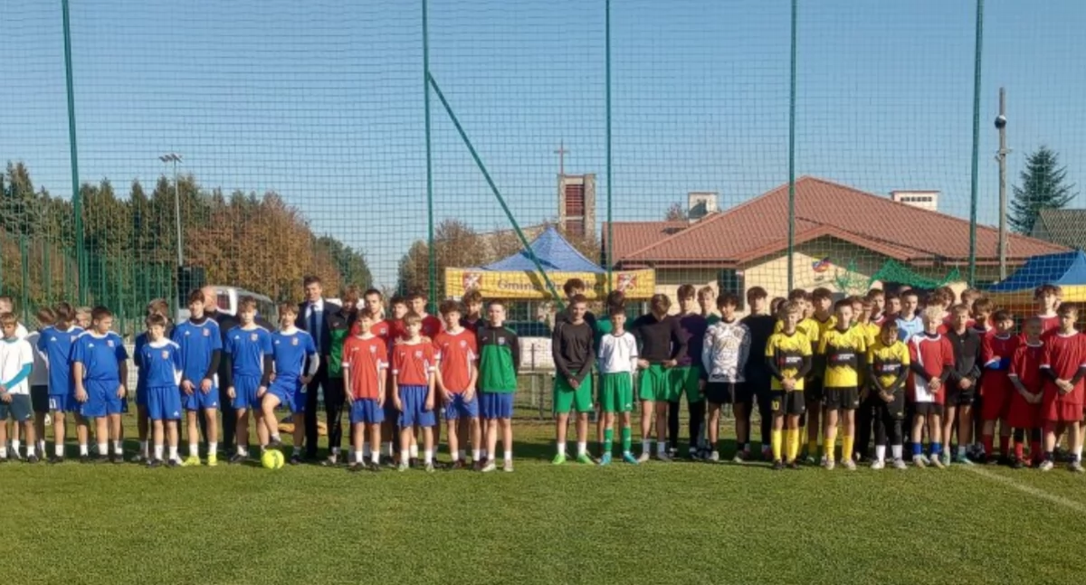 Turniej piłkarski z Orlika na stadion w Orońsku