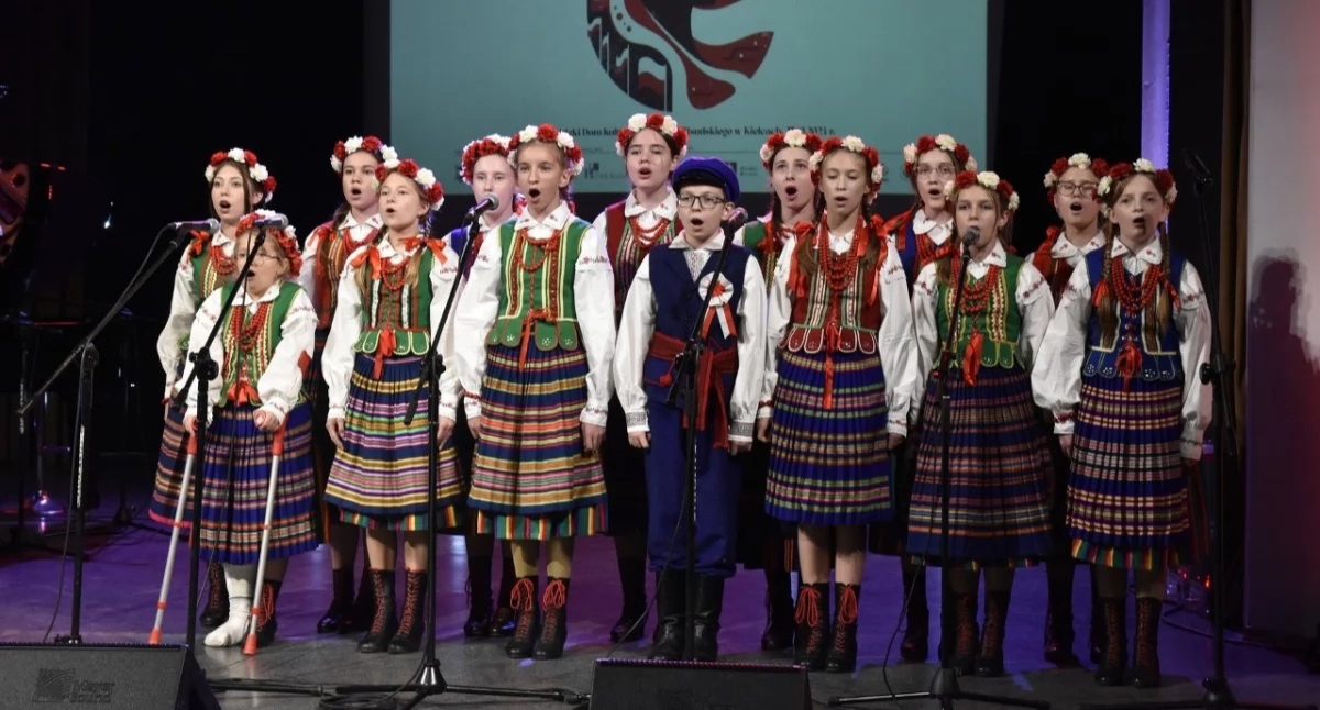Radosne Nutki z Mirowa z tytułem Mistrza. Sukces na IV Regionalnym Przeglądzie Pieśni Patriotycznej