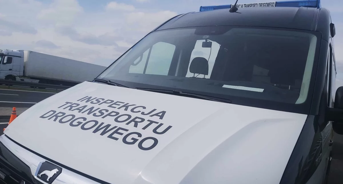Zatrzymanie nielegalnego przewozu towarów w Szydłowcu przez inspektorów ITD