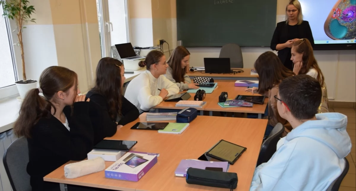 Tablety edukacyjne w Liceum Ogólnokształcacycm w Szydłowcu