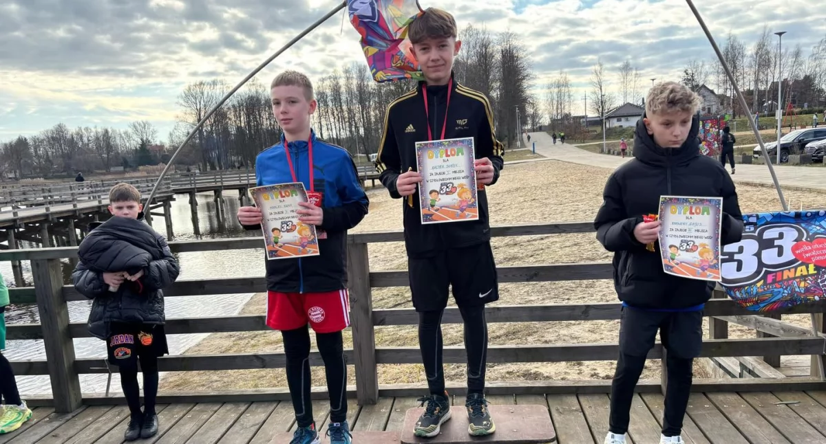  Sportowcy z Sobieskiego triumfują w Szydłowieckim Biegu WOŚP