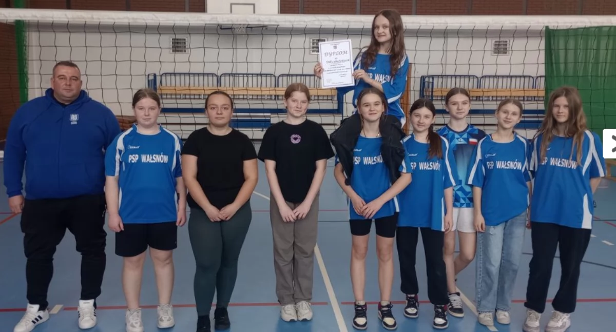 Sukces dziewcząt z Wałsnowa w mini piłce siatkowej