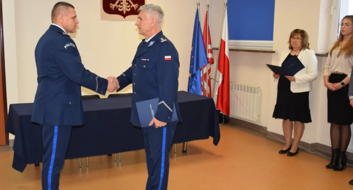 Uroczyste wprowadzenie nowego I Zastępcy Komendanta Powiatowego Policji w Szydłowcu