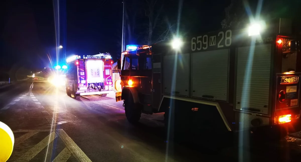 Groźny pożar w Pawłowie! Strażacy w akcji