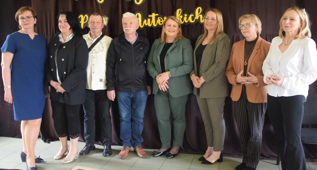 Marian Frąk i Michał Kojara z humorem na scenie — biblioteka w Skarżysku-Kamiennej z nowym patronem!