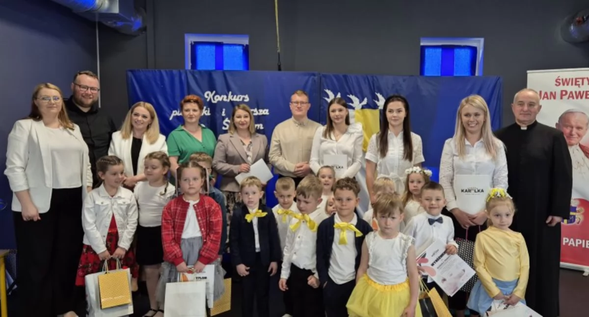 Wzruszające występy najmłodszych dla Jana Pawła II w Strefie Karolka