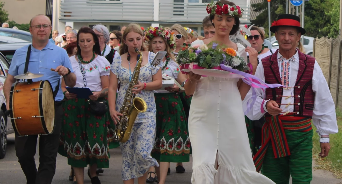 Tradycja i wspólna zabawa — relacja z Wianków w Gminie Chlewiska