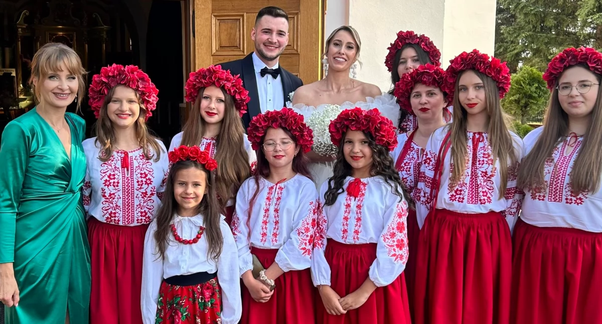 Radość w zespole Guzowianki! Nasza Jagoda wyszła za Mikołaja