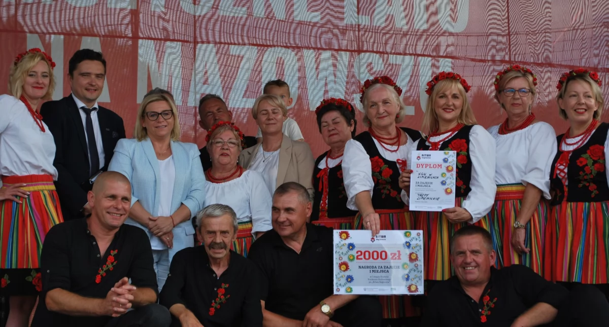 KGW Lipienice najlepsze w Bitwie Regionów 2025! Trepy lipienickie podbiły podniebienia jury