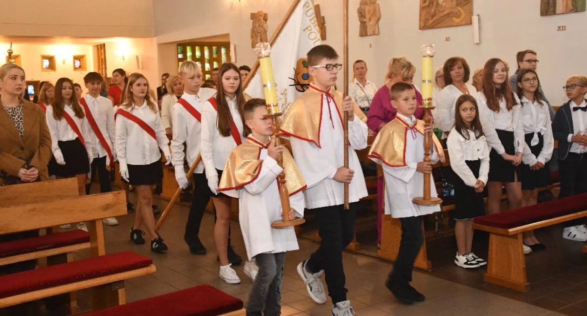 Społeczność parafii w Orońsku wspólnie modliła się o Boże błogosławieństwo dla uczniów i nauczycieli