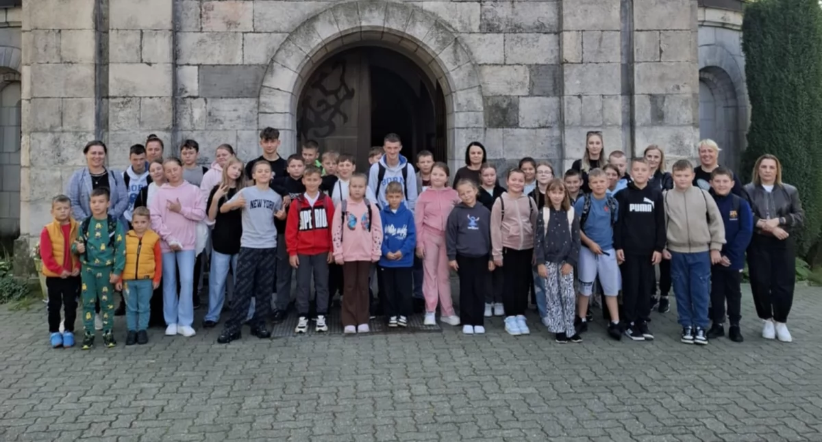 Pielgrzymka SP w Budkach do Sanktuarium w Czarnej – wspólna modlitwa i integracja
