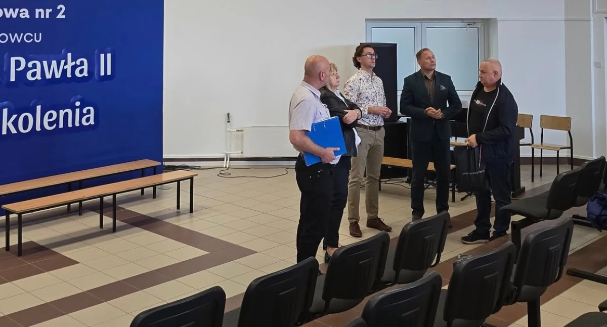 Nowa klimatyzacja w auli PSP nr 2 w Szydłowcu – inwestycja dla uczniów