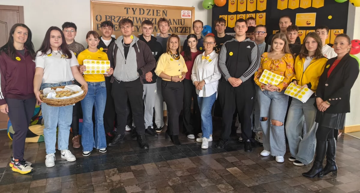 Światowy Dzień Uśmiechu w Zespole Szkół im. KOP w Szydłowcu – dzień pełen radości i życzliwości!