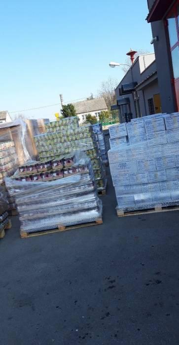 Paczki żywnościowe czekają. Stowarzyszenie 