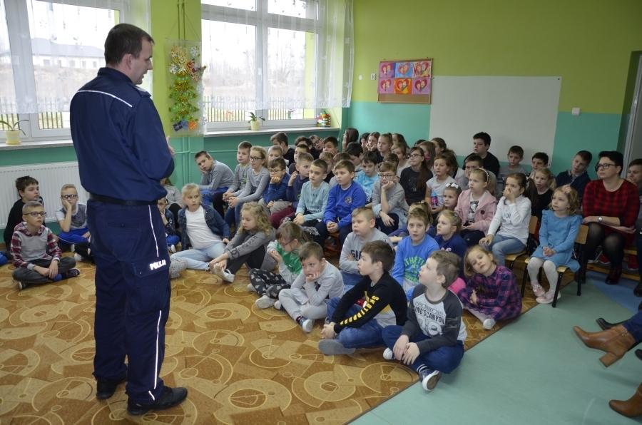 Policjanci ostrzegają i przypominają...