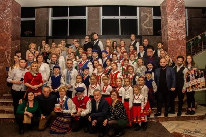 Radosne Nutki kolędowały z zespołem ENEJ