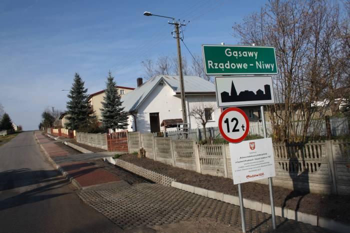 Budowa chodnika...
