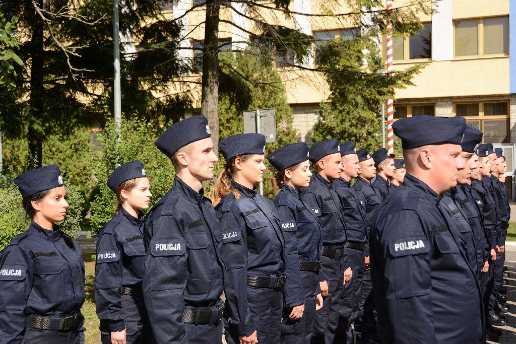 Ślubowanie nowych policjantów