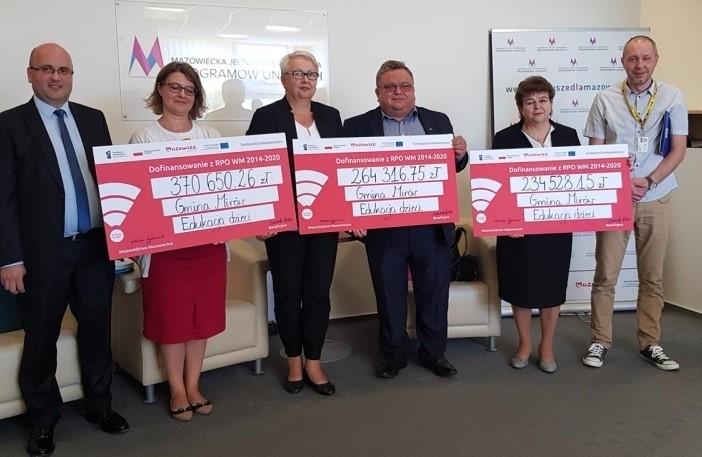 Dostaną blisko 870 tys. złotych