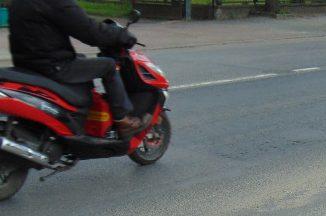Pijany motocyklista o poranku