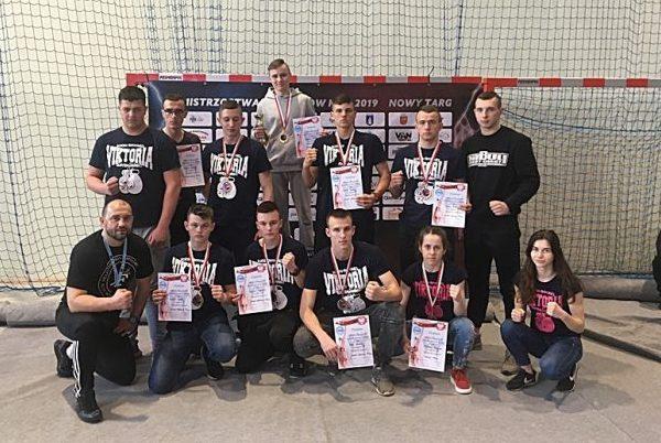 10 medali naszych kick-boxerów