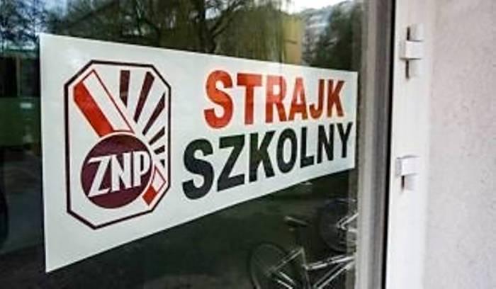 Nauczycielski strajk trwa. Drugi dzień. Kto strajkuje, a kto nie?