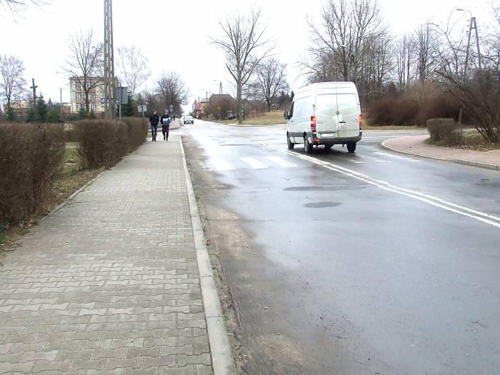 Jechali i prędkość przekraczali