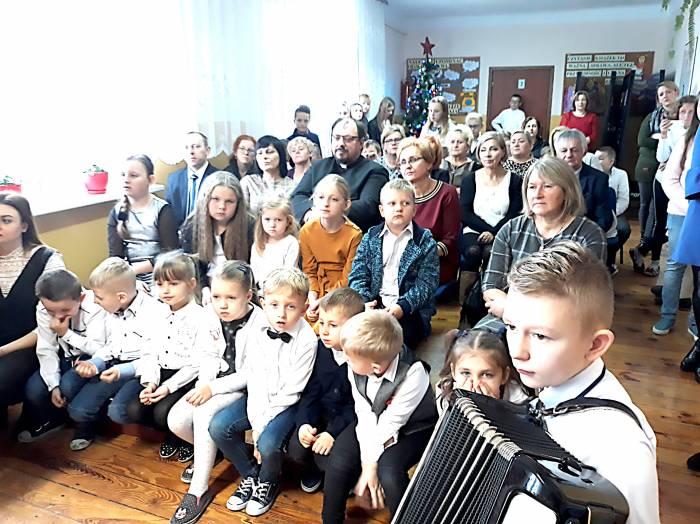 Uroczyste spotkanie w podstawówce