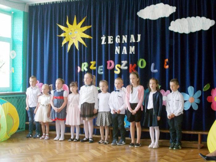 Sześciolatki pożegnały przedszkole
