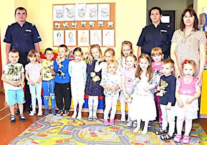 Policjanci u przedszkolaków