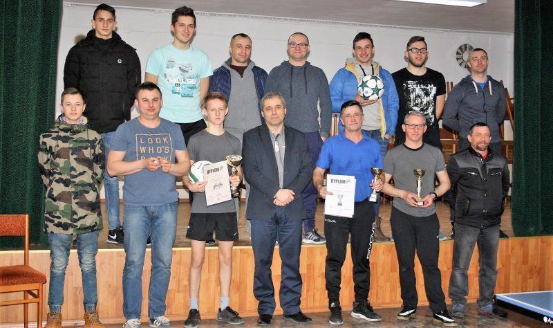 Jastrząb. Zimowy ping pong