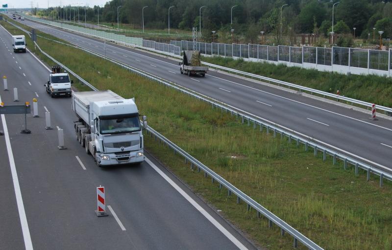 Jeszcze poczekajmy - na wzmocnienie nasypów...