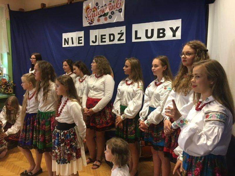 Szkolna premiera utworu 