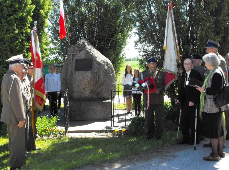 Hołd poległym za wolność naszej ojczyzny