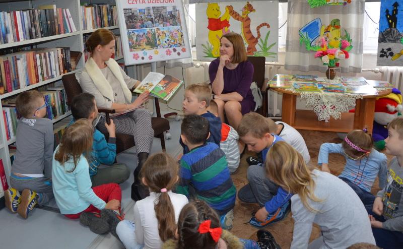 Cały Jastrząb czyta dzieciom