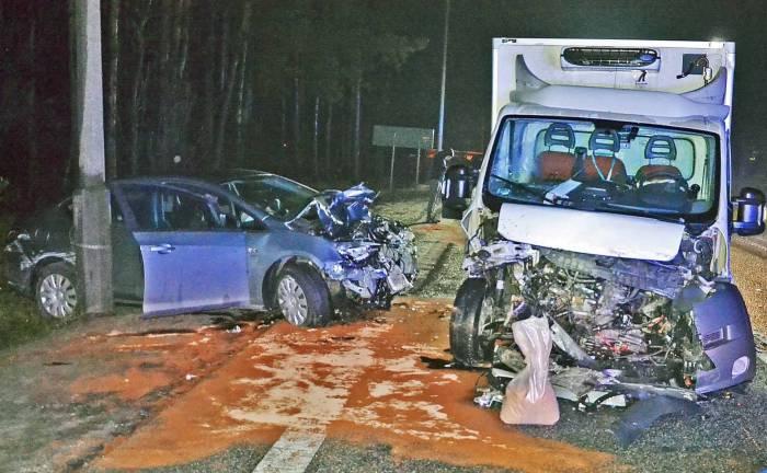 Nie żyje pasażer, trzy osoby mają ciężkie obrażenia