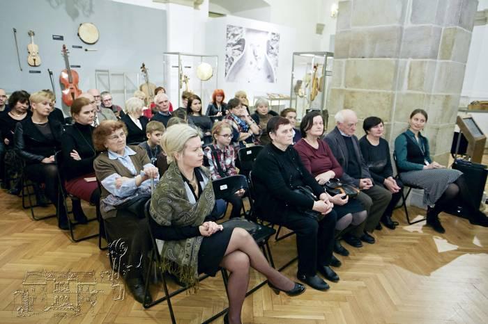 Popis muzykantów i profesorska prelekcja