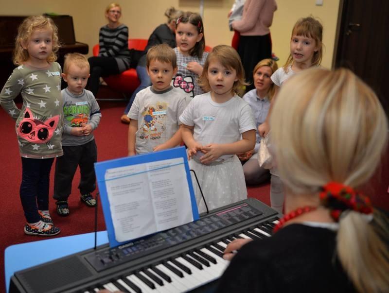 Chór i zimowa orkiestra