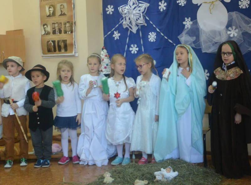 Zatańczyli i śpiewali kolędy