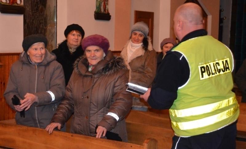 By być lepiej widocznym na drodze