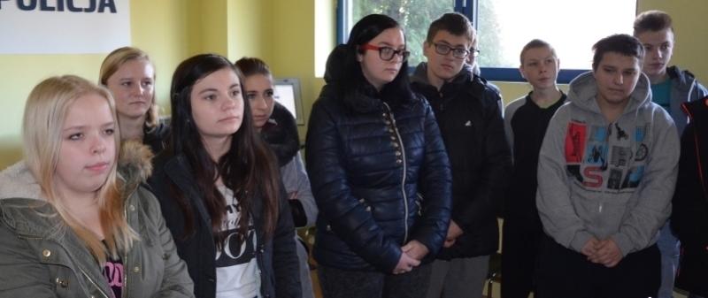 Praca mundurowych od kuchni
