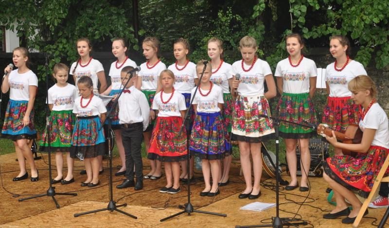 Integracyjne folkowe lato