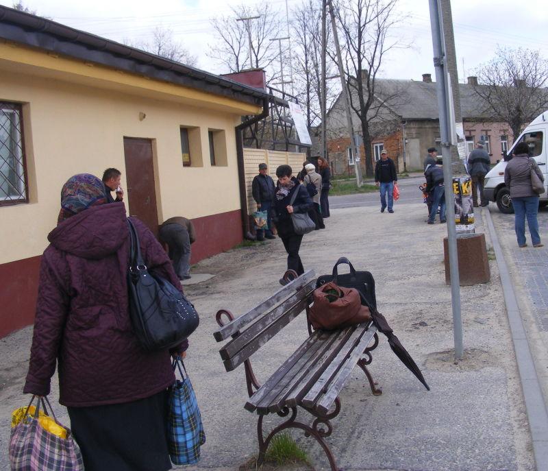 Potrzebne dodatkowe ławeczki