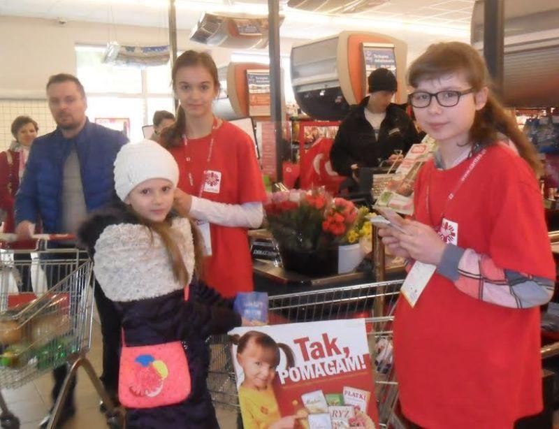 Zebrali i potrzebujących obdarowali