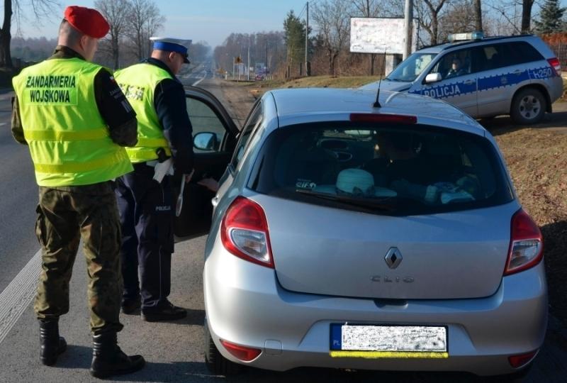 Drogowe bezpieczeństwo i legalność obcokrajowców