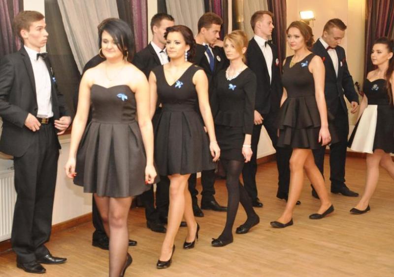 Maturzyści balowali