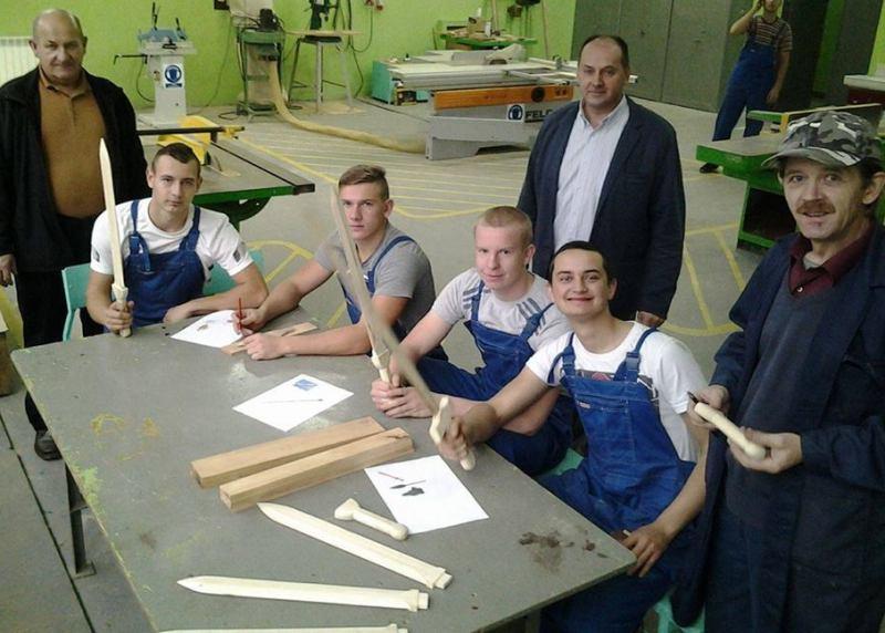 Miecze, tarcze i dzidy