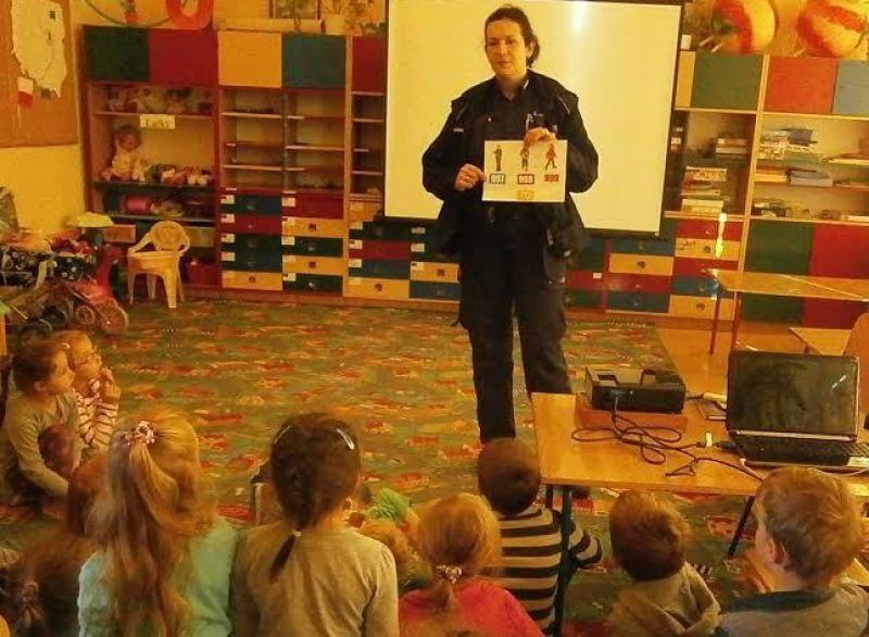 Policjantka w przedszkolu