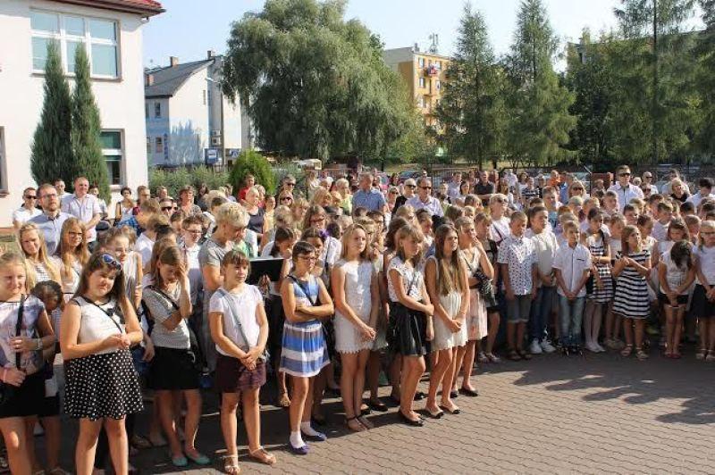 Zabrzmiał pierwszy dzwonek