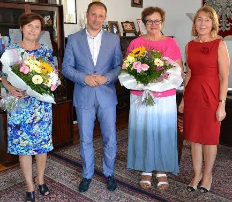 Dyrektorki otrzymały podziękowania